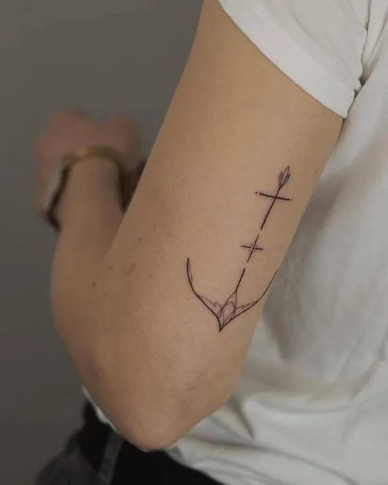tatuagem de âncora no braço
