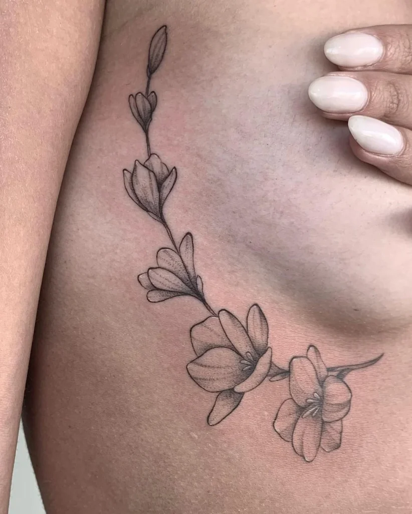 Tattoo flores minimalistas