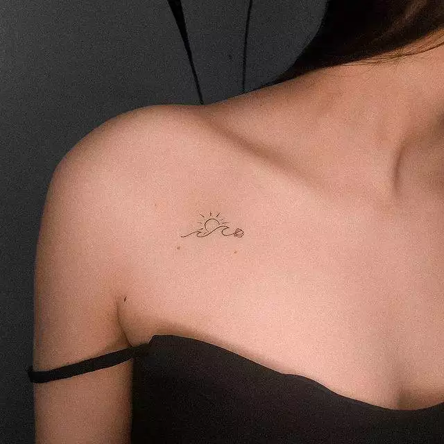 tattoo minimalista onda