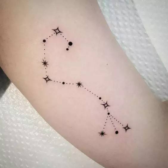 constelação escorpião tattoo