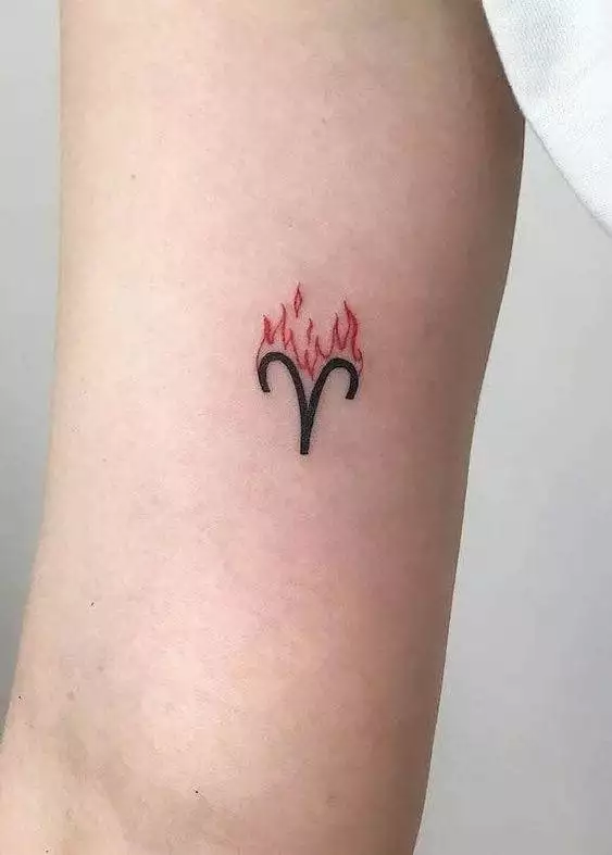 símbolo aries tattoo