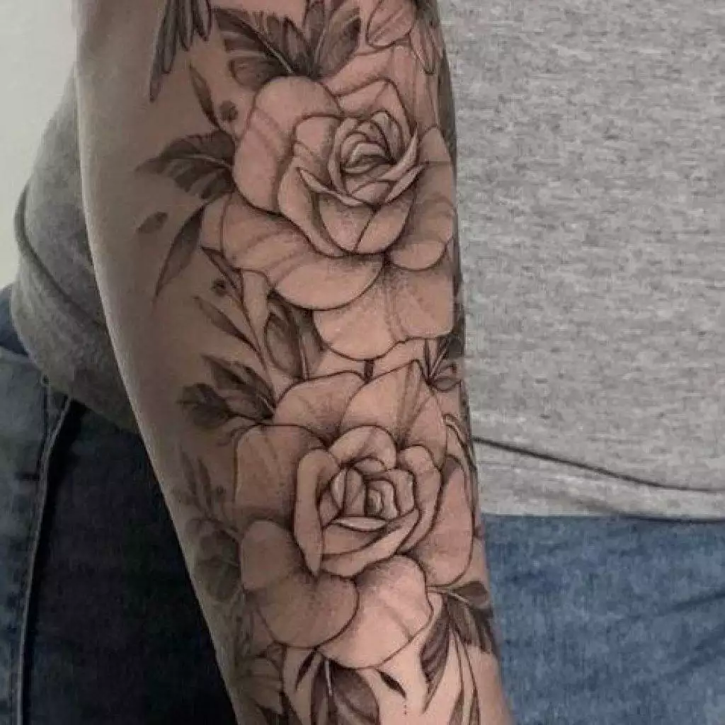 tattoo flores em preto