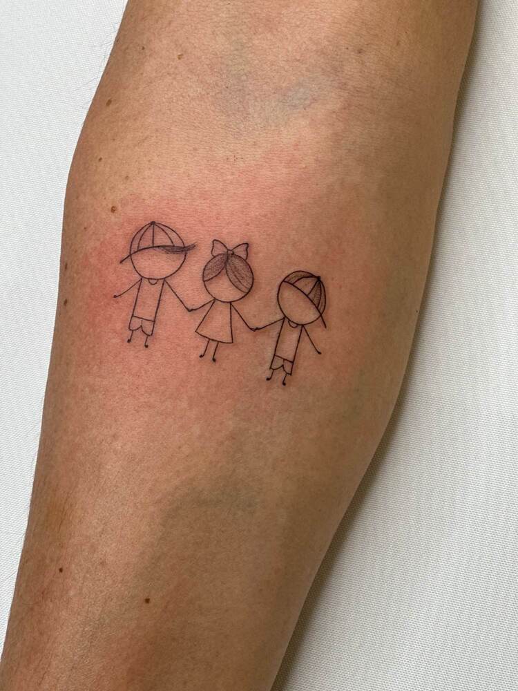 tatuagem familia fine line