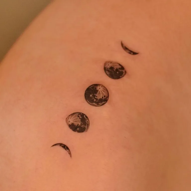 Tatuagens de fases da lua: saiba tudo sobre e inspire-se
