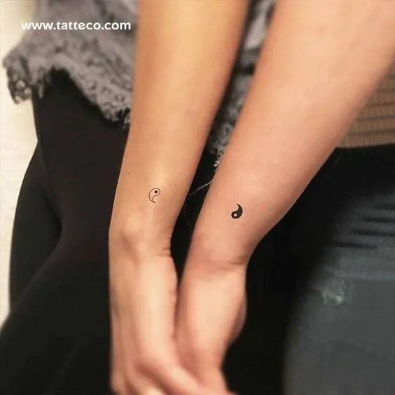 Mini tattoo de casal