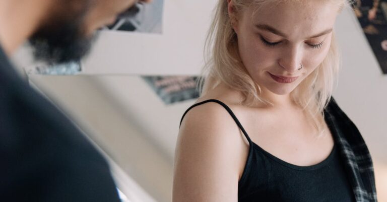 Cuidados com tatuagem no inverno: como evitar ressecamento, coceira e falhas na cicatrização